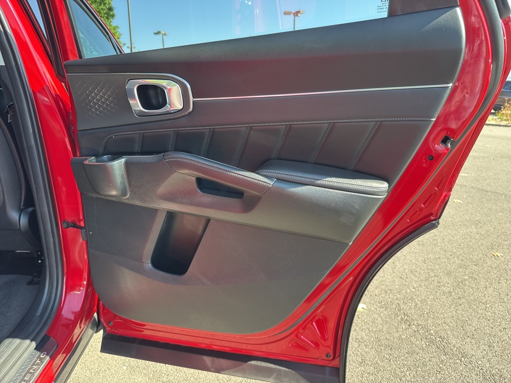 2022 Kia Sorento Plug-In Hybrid SX photo 25