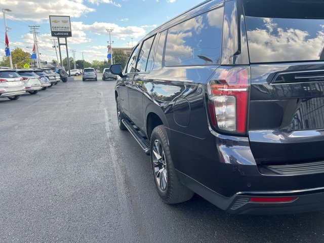2023 Chevrolet Suburban Z71 photo 4
