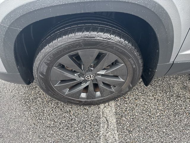 2023 Volkswagen Taos S photo 10