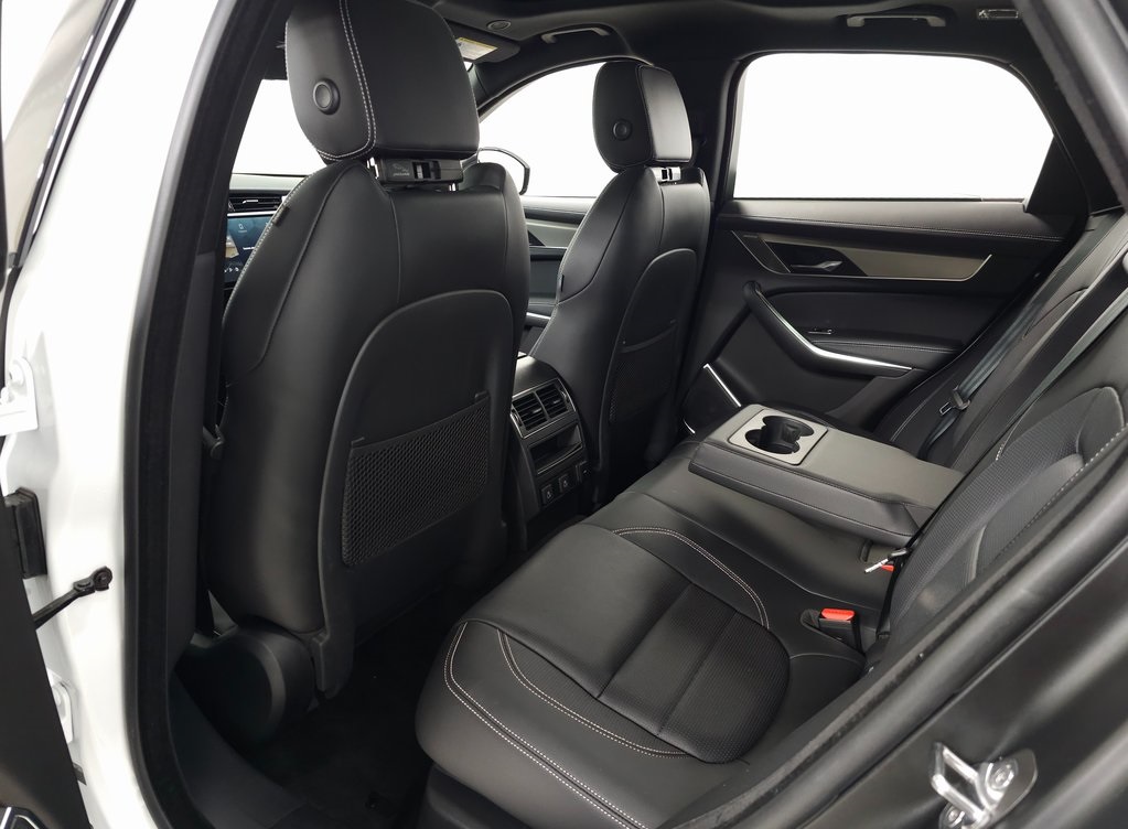 2025 JAGUAR F-PACE - Image 30