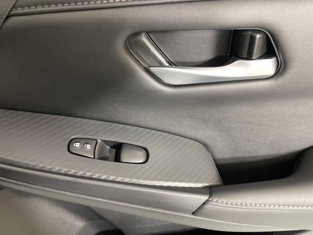 2025 Nissan Sentra SV photo 12