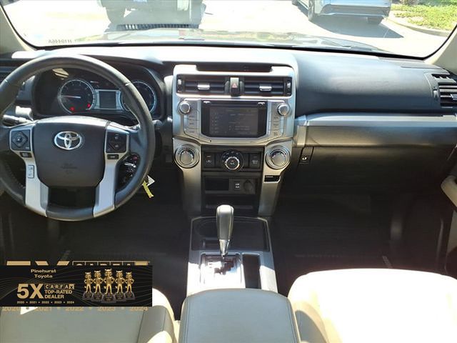 2016 Toyota 4Runner SR5 Premium photo 22