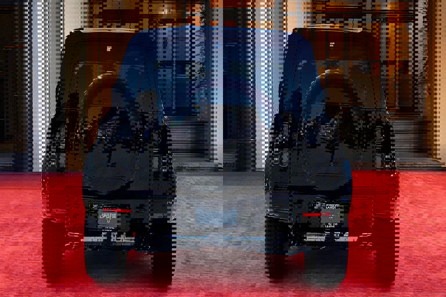 2025 Land Rover Defender 110 V8 photo 4
