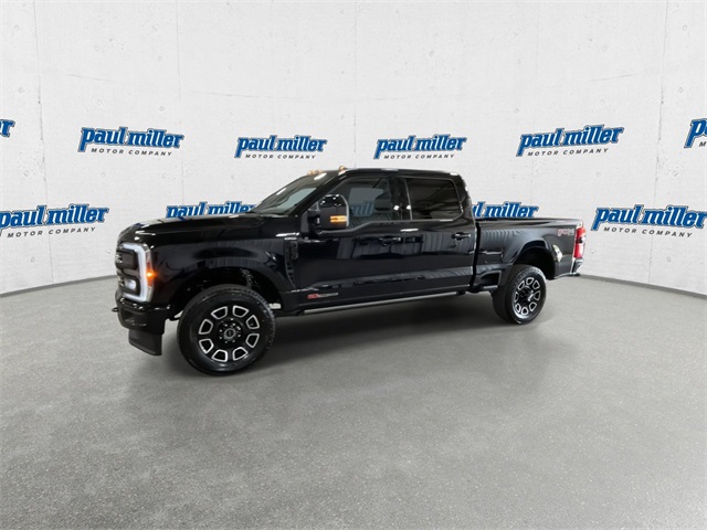 2025 Ford F-250 Platinum photo 4