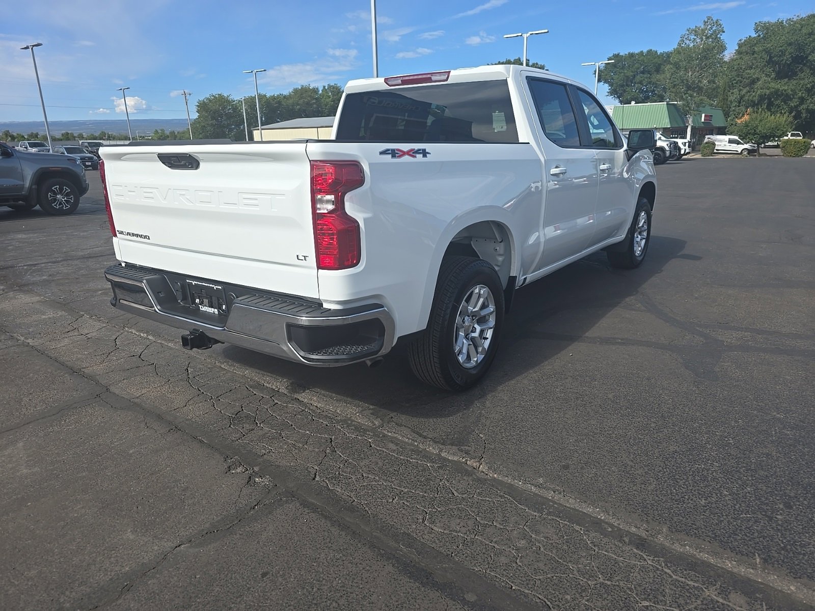 2025 Chevrolet Silverado 1500 LT photo 2