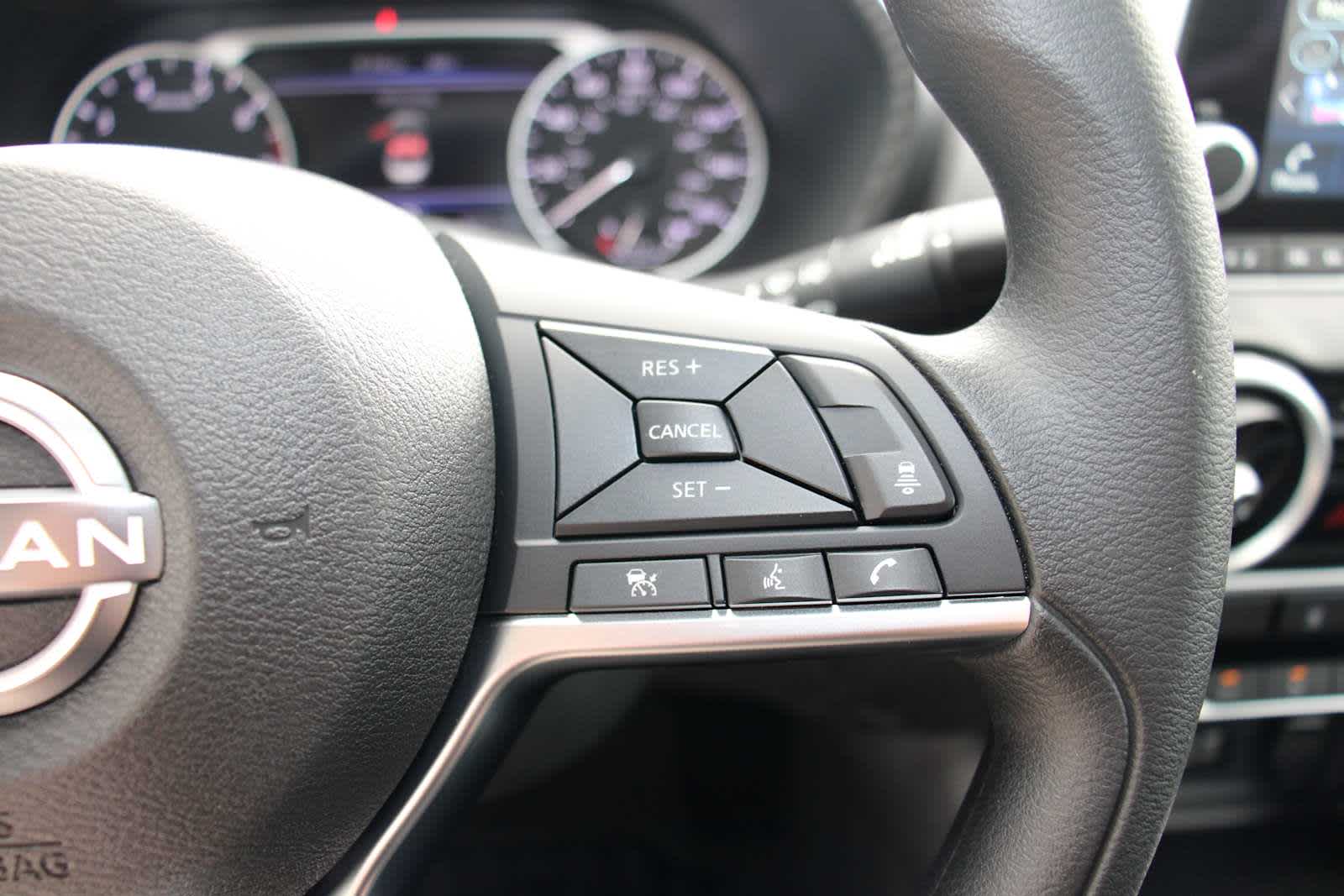 2025 Nissan Sentra SV photo 18