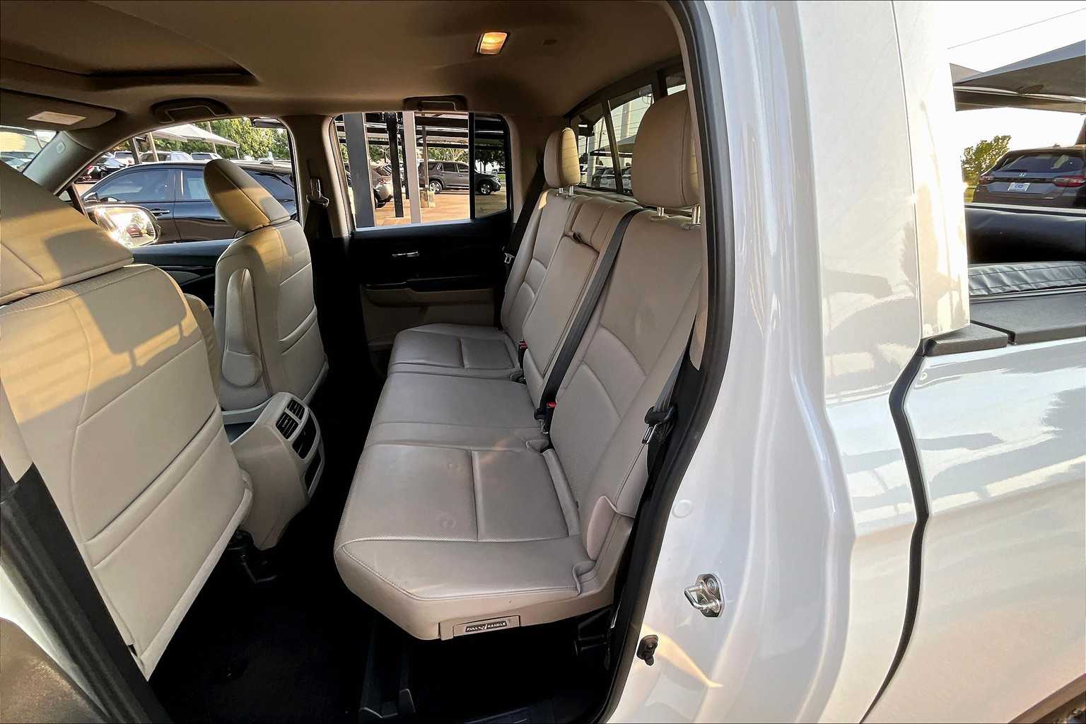 2019 Honda Ridgeline RTL-E photo 17
