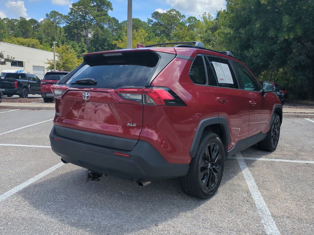 2019 Toyota RAV4 XLE Premium photo 5