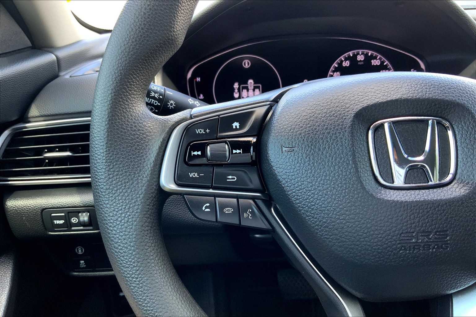 2022 Honda Accord LX photo 21