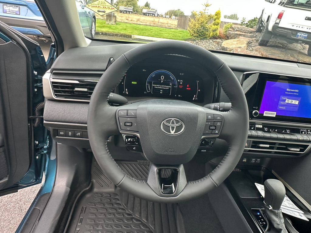 2026 Toyota Camry SE photo 18