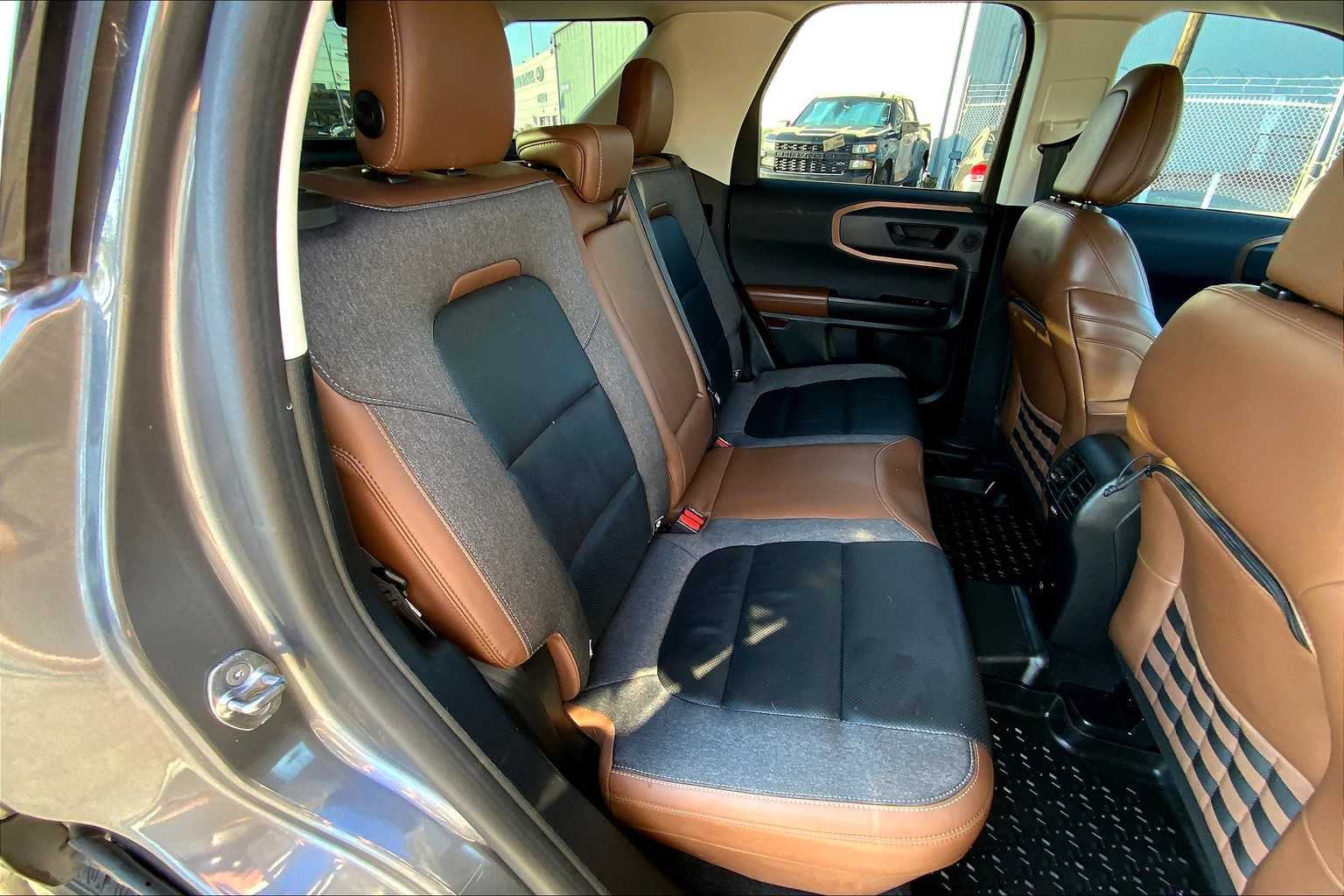 2021 Ford Bronco Sport Outer Banks photo 17