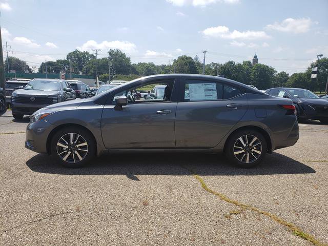 2025 Nissan Versa 1.6 SV photo 2