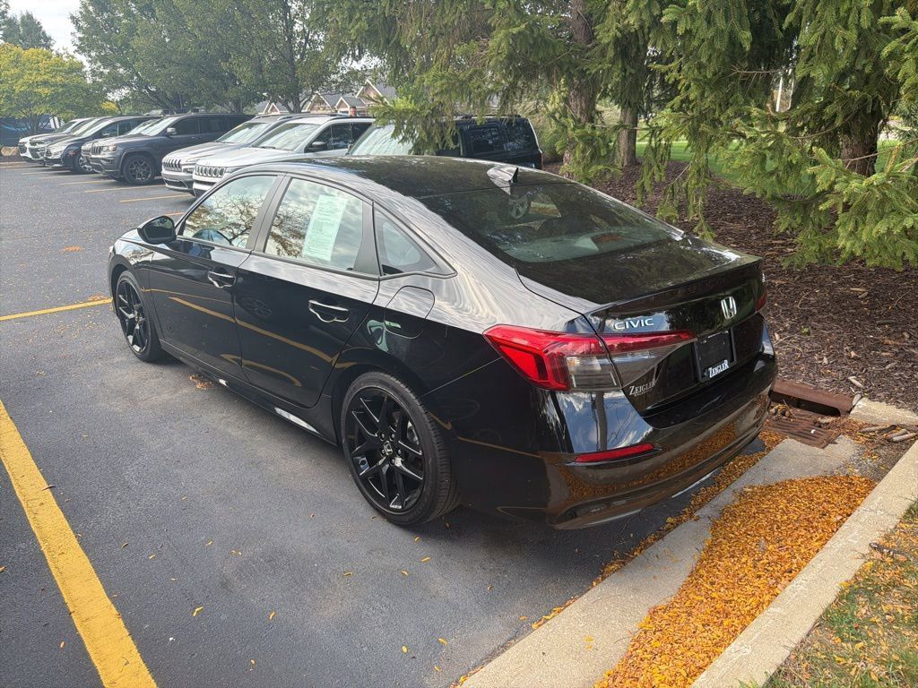 2023 Honda Civic Sport photo 2