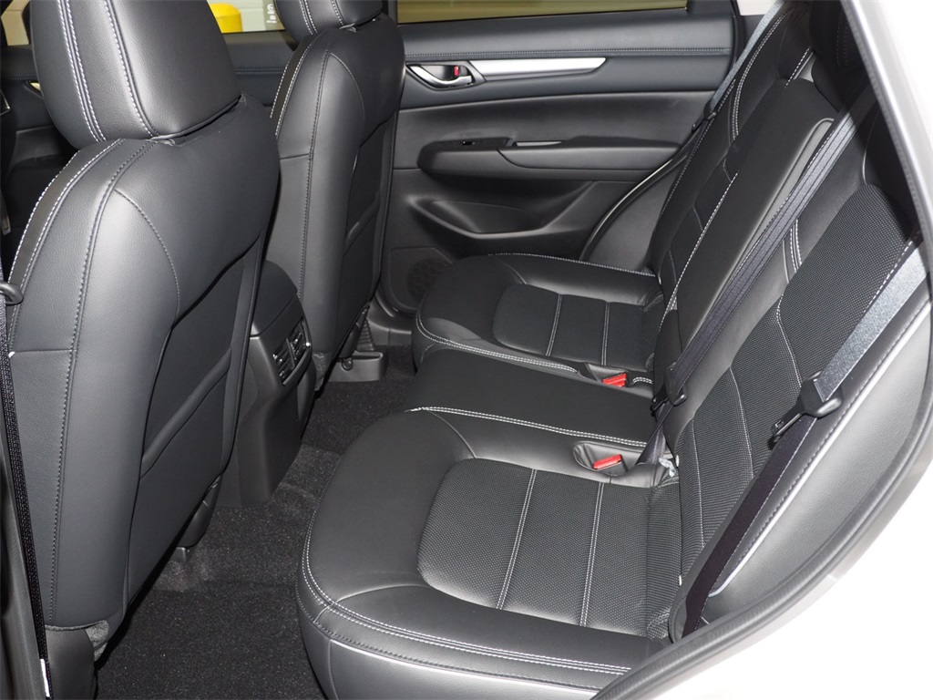 2025 Mazda CX-5 2.5 S Preferred photo 3