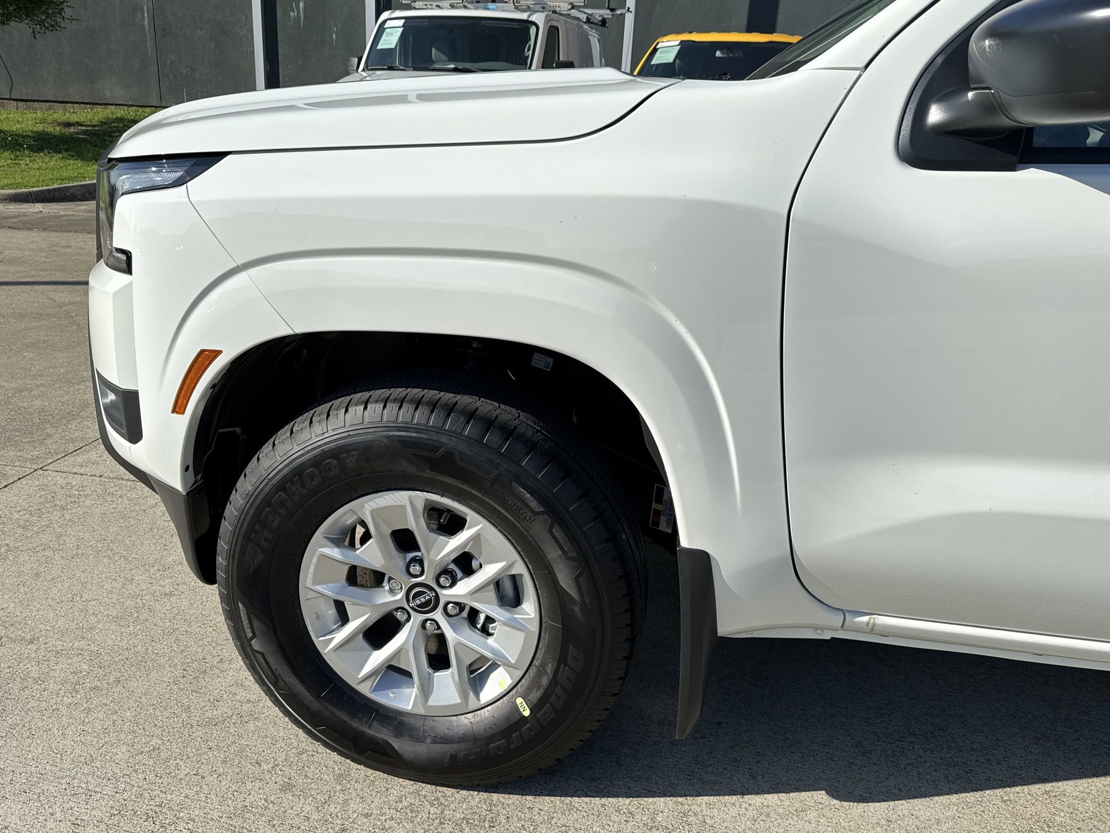 2025 Nissan Frontier S photo 20
