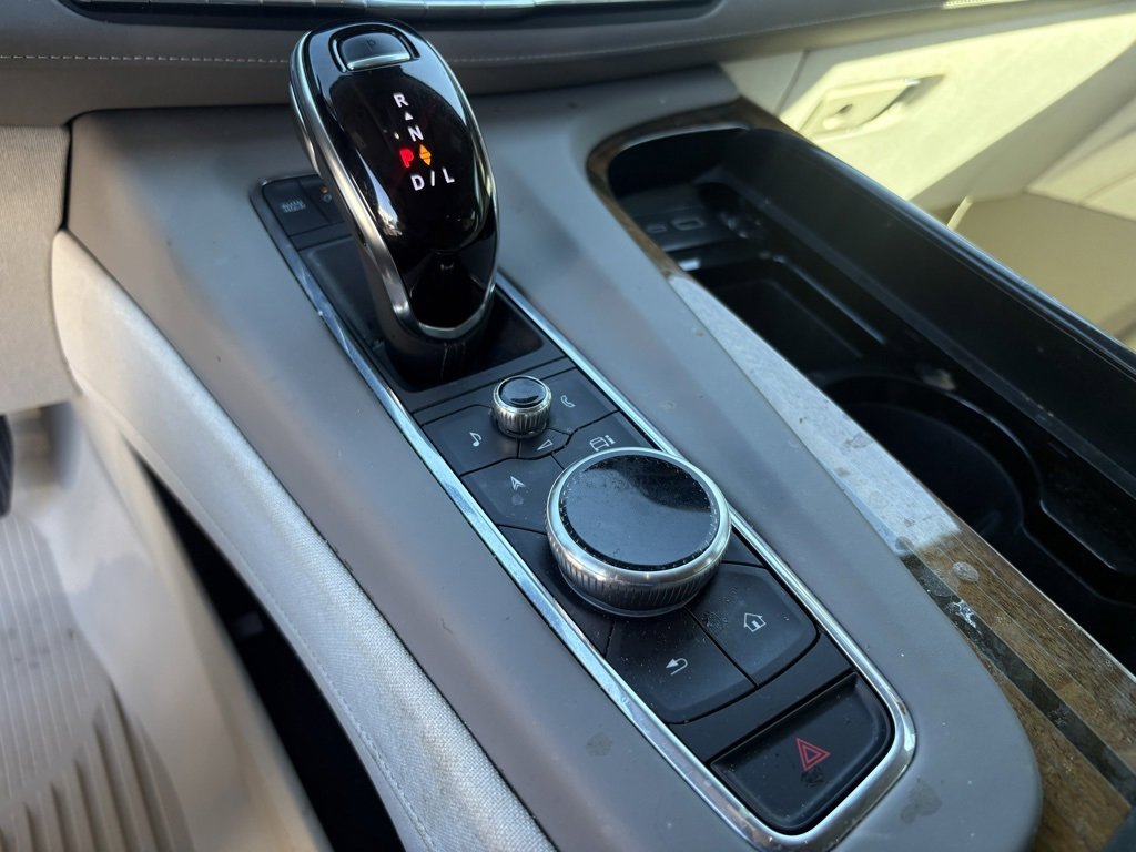 2024 Cadillac Escalade ESV Premium Luxury Platinum photo 17