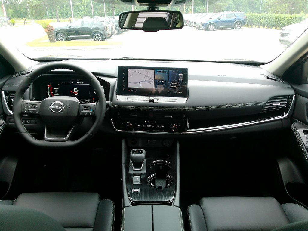 2025 Nissan Rogue SL photo 24