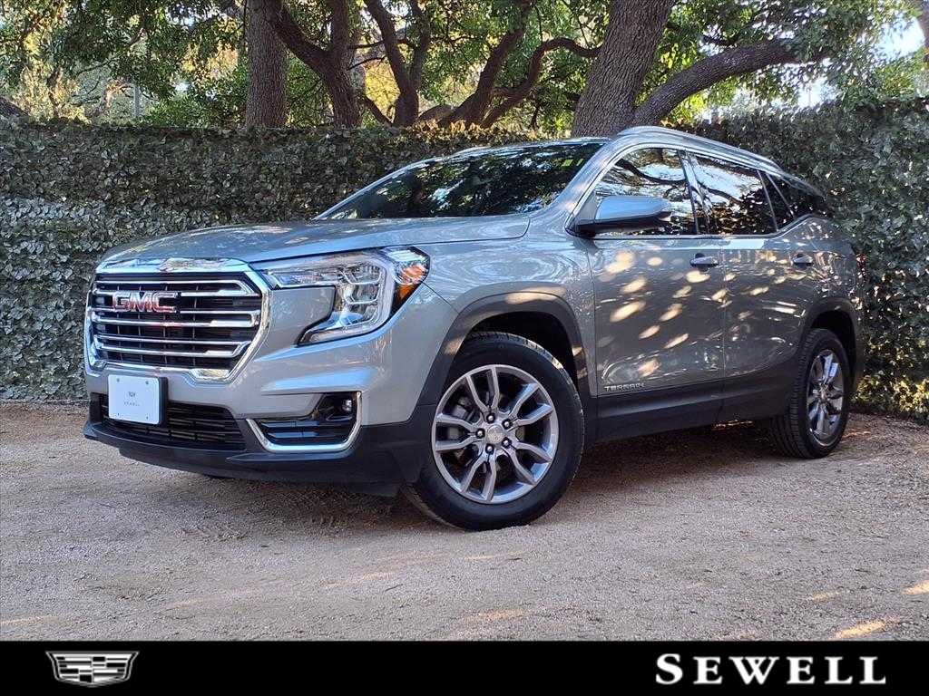 2024 GMC Terrain SLT's photo