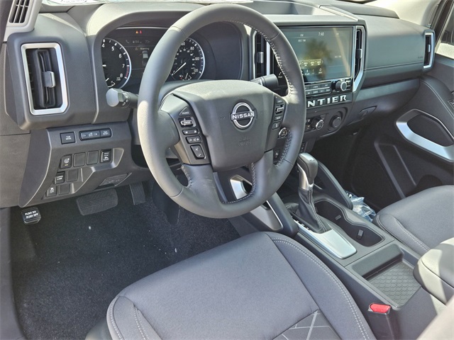 2025 Nissan Frontier SV photo 6