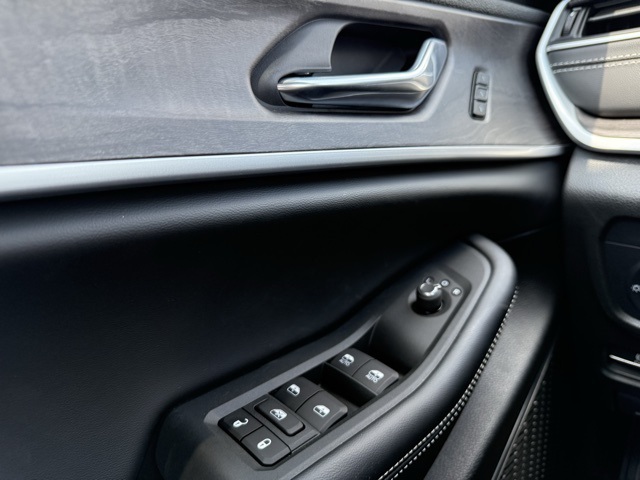 2025 Jeep Grand Cherokee Limited photo 26