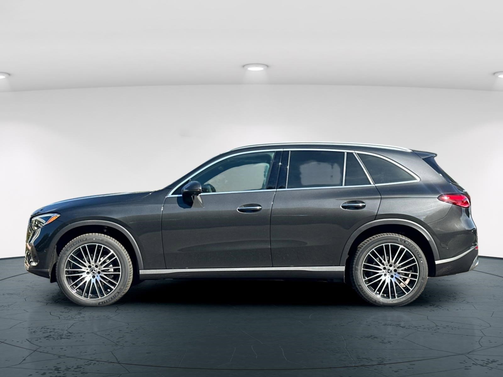 2026 Mercedes Benz GLC 300 4MATIC photo 4