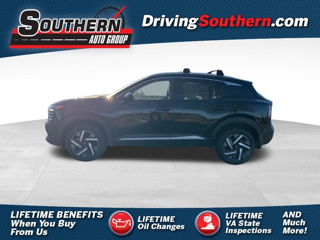 2025 Nissan Kicks SV's photo