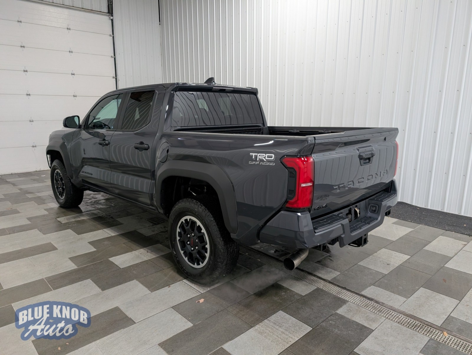 2025 Toyota Tacoma TRD photo 2