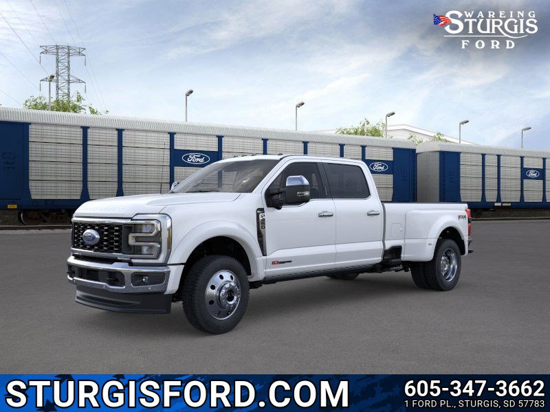 2026 Ford F-450 Super Duty King Ranch's photo