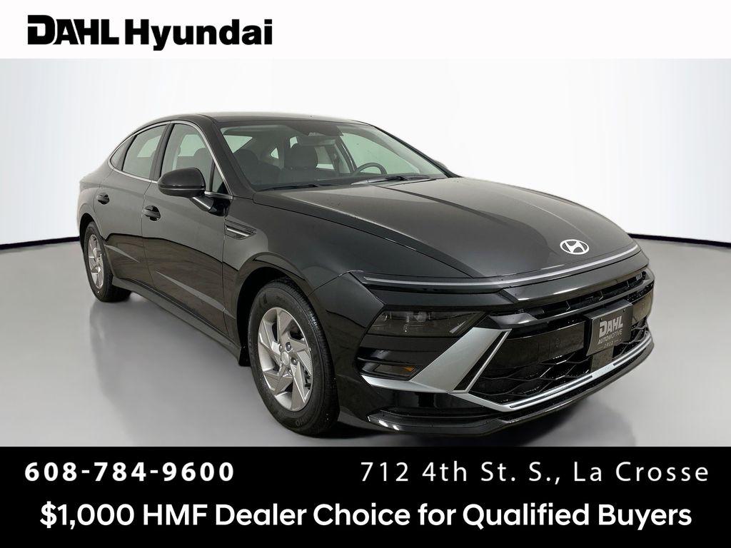 2026 Hyundai Sonata SE's photo