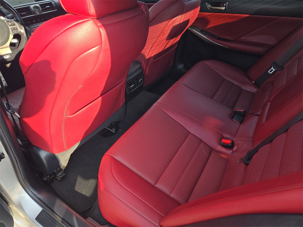 2017 Lexus IS 200t F SPORT photo 20