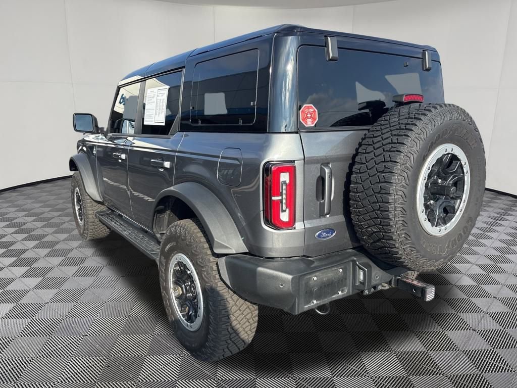 2024 Ford Bronco Outer Banks photo 3