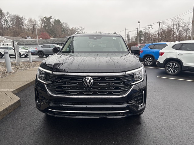 2024 Volkswagen Atlas SEL Premium R-Line photo 2