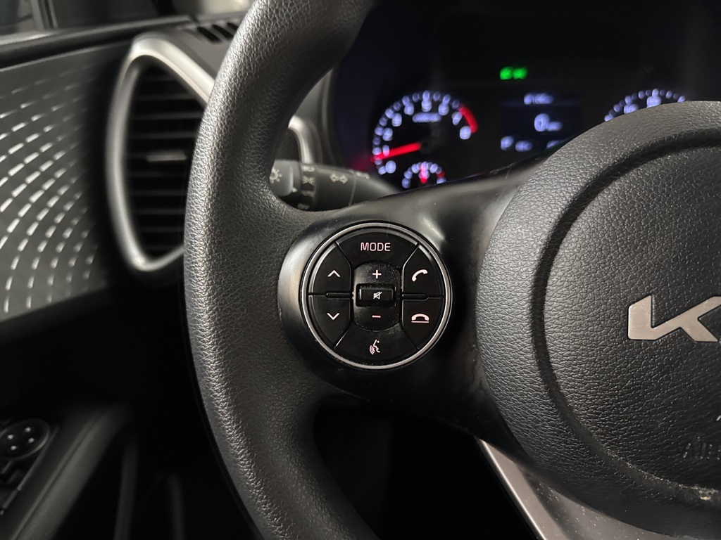 2022 Kia Soul LX photo 8