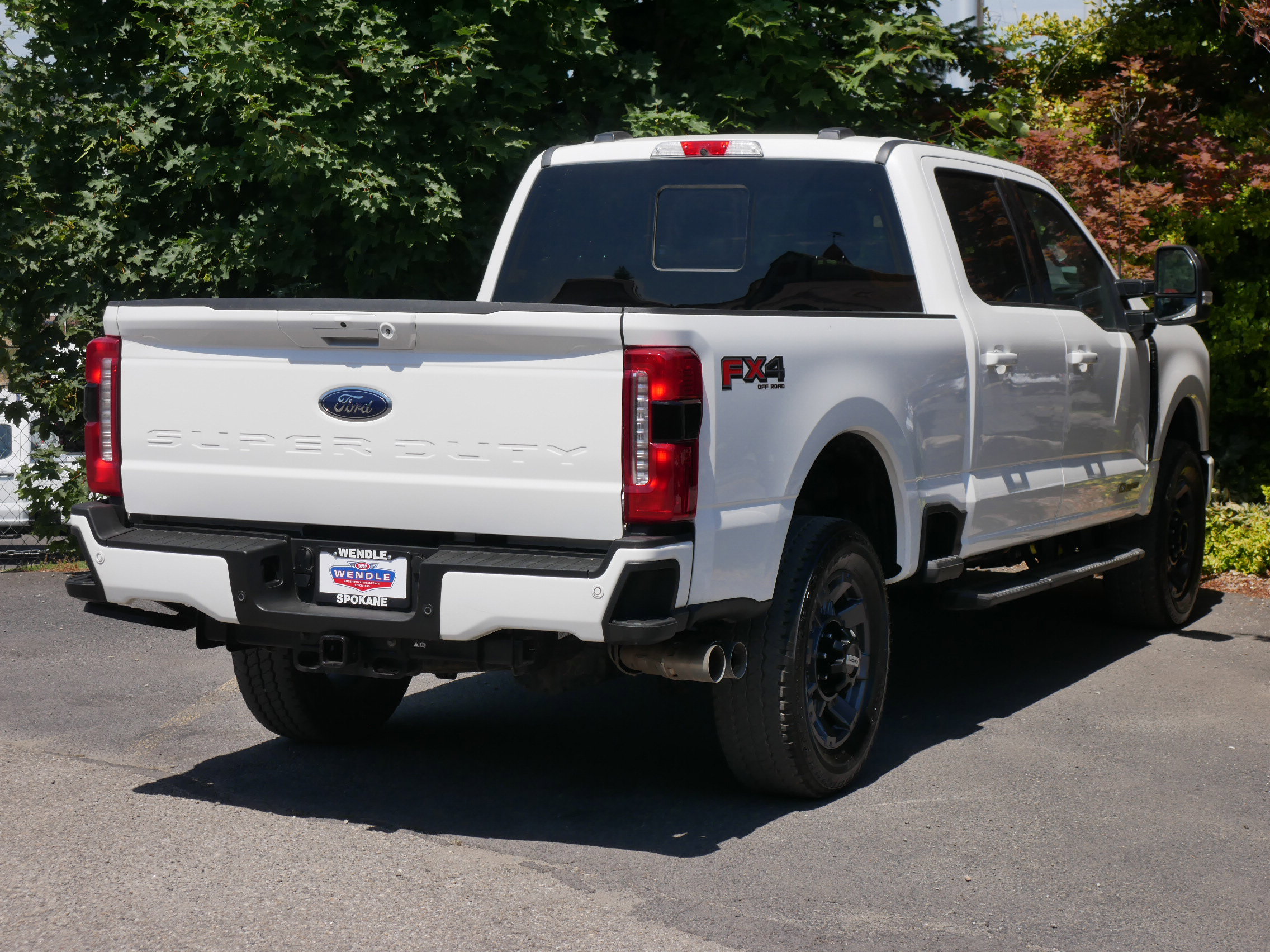 2024 Ford F-350 Lariat photo 24