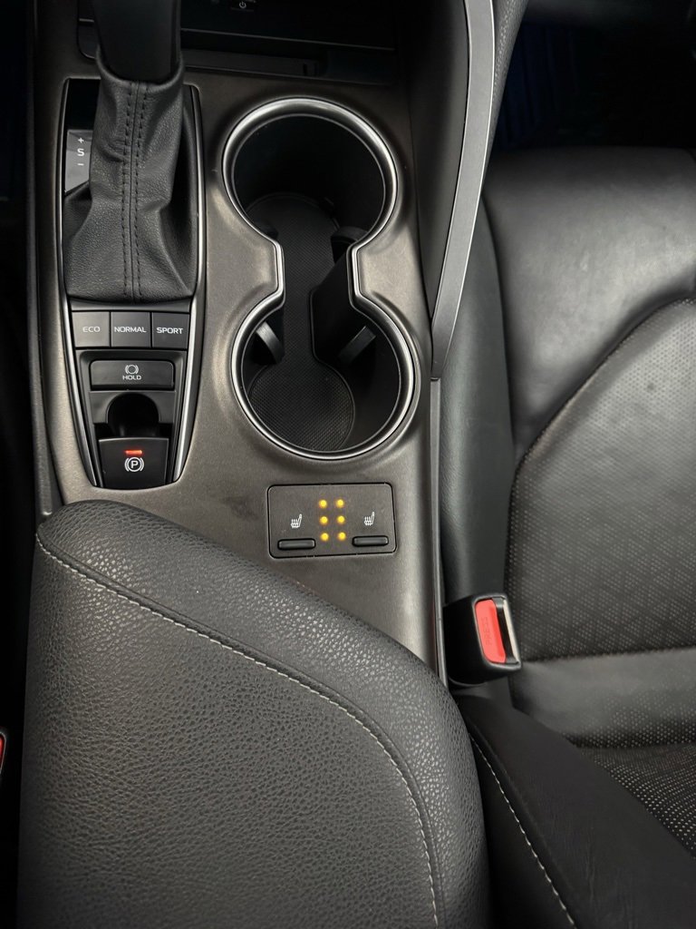 2023 Toyota Camry XSE photo 4