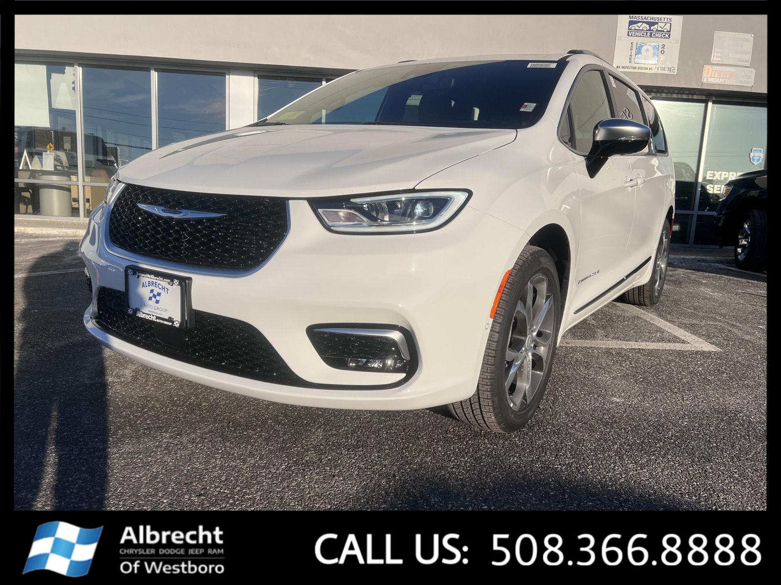 2026 Chrysler Pacifica Pinnacle's photo