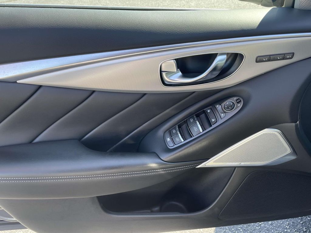 2022 Infiniti Q50 LUXE photo 12