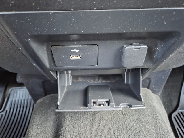 2017 Ford F-350 Platinum photo 32