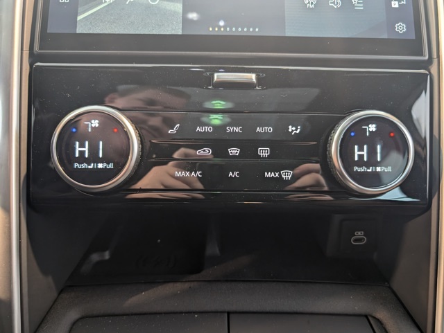 2025 Land Rover Discovery SE photo 19