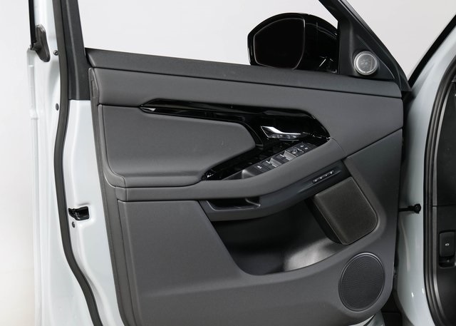 2026 Land Rover Range Rover Evoque Dynamic SE photo 17