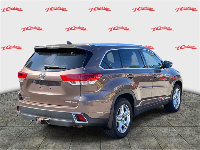 2017 Toyota Highlander Limited Platinum photo 2