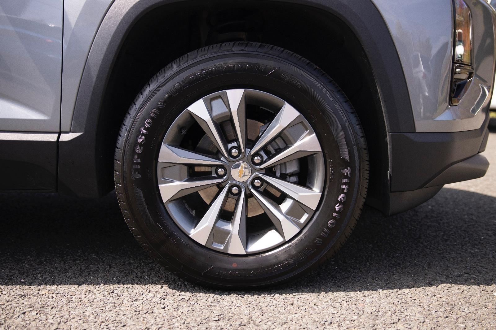 2026 Chevrolet Equinox LT photo 10