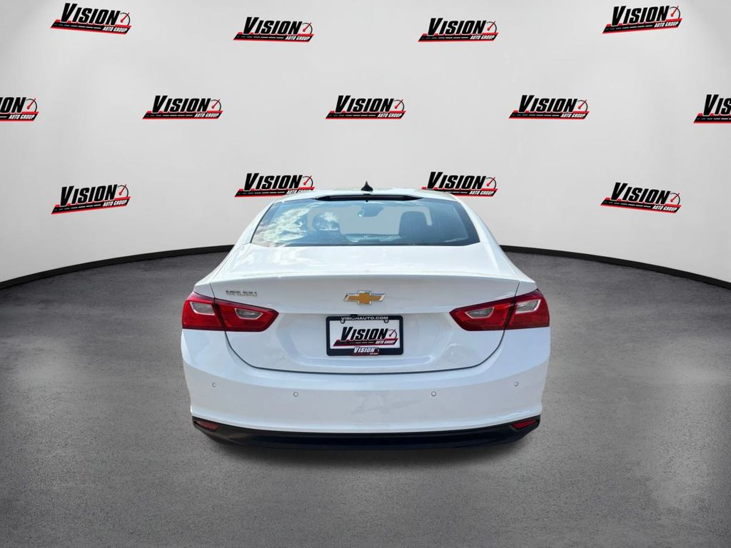 2024 Chevrolet Malibu LS photo 6