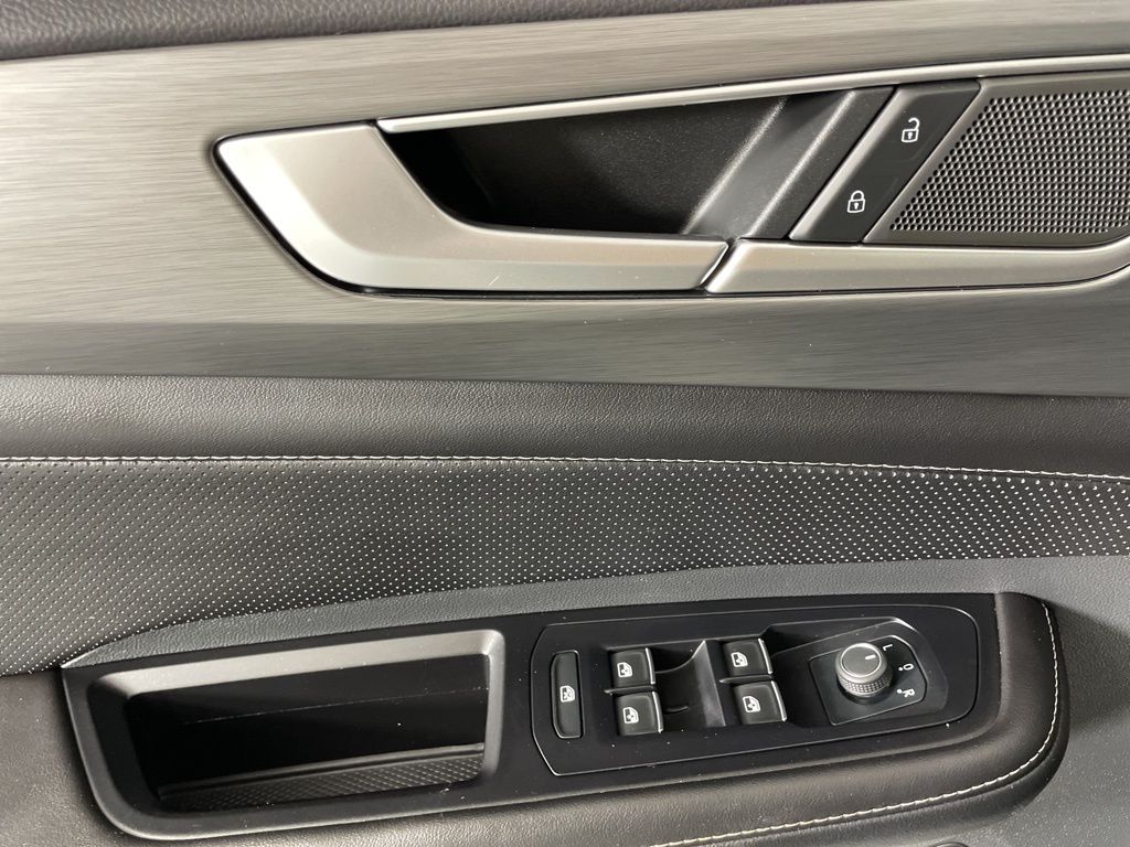 2024 Volkswagen Atlas Cross Sport SE Technology photo 21