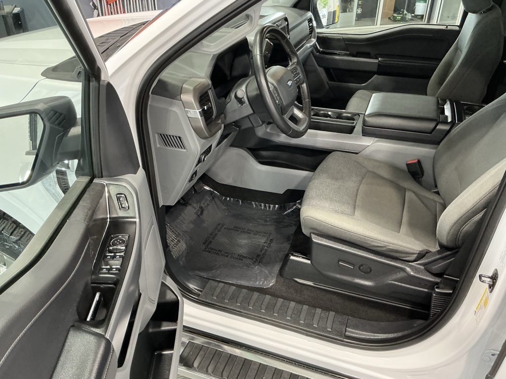 2024 Ford F-150 XLT photo 3