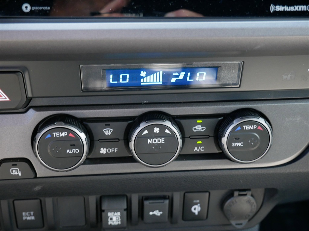 2023 Toyota Tacoma TRD Off-Road photo 18