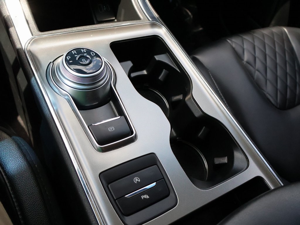 2023 Ford Edge Titanium photo 34