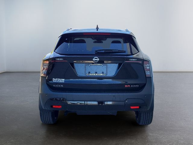 2025 Nissan Kicks SR photo 4