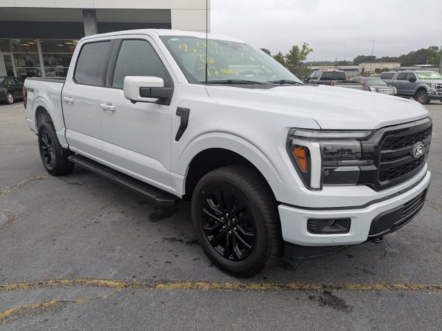 2025 Ford F-150 Lariat photo 2