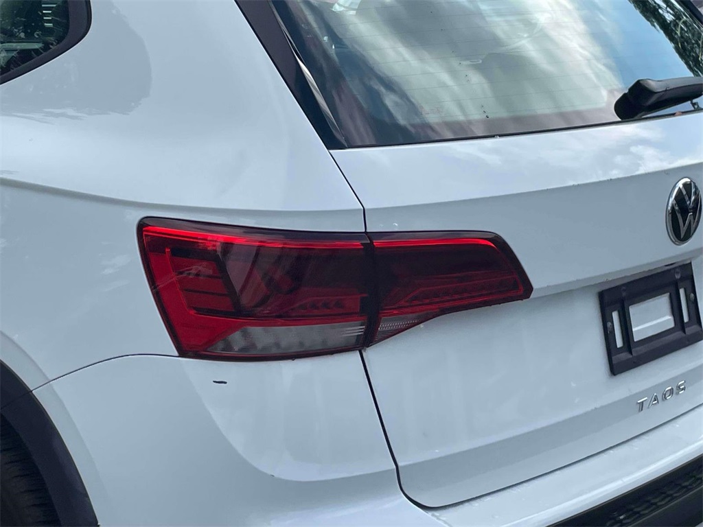 2022 Volkswagen Taos S photo 5
